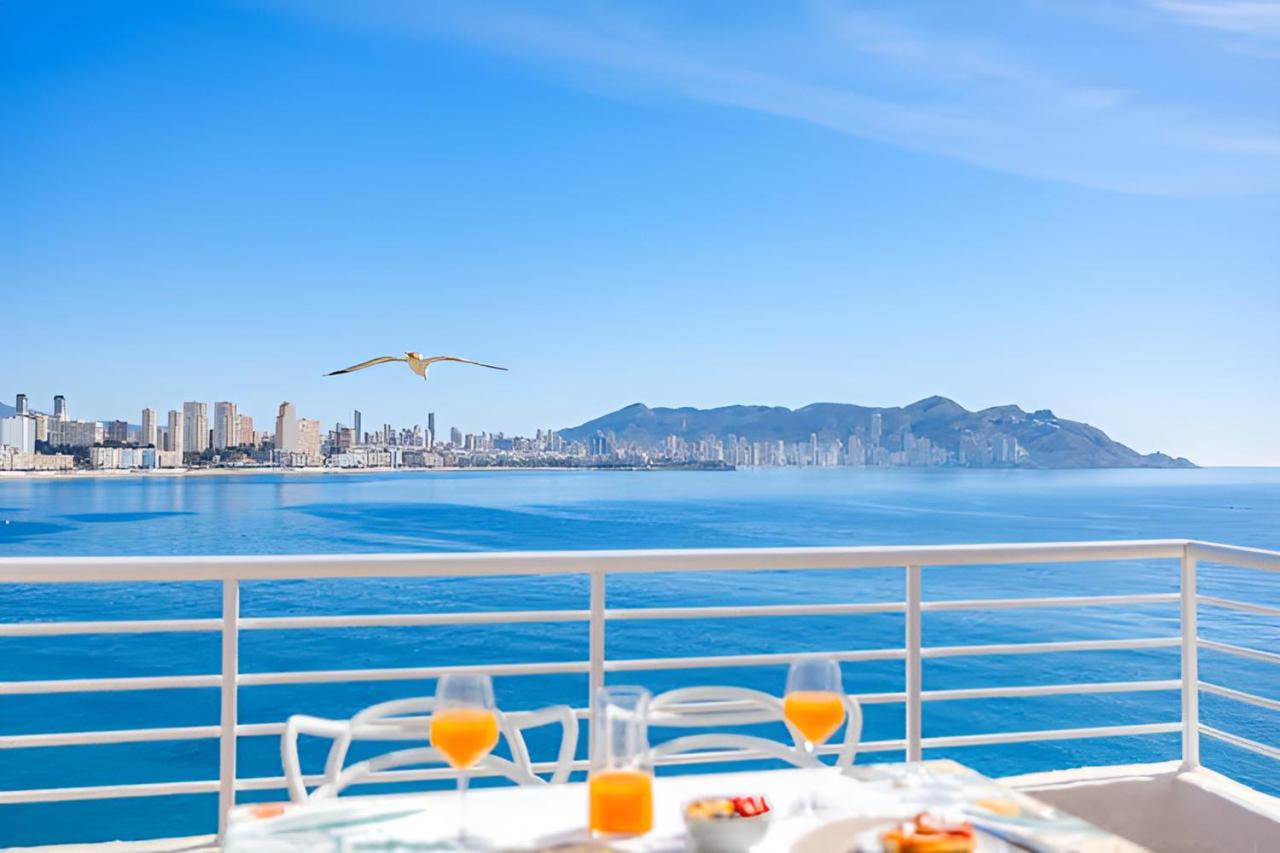 Panorámica de la bahía de Benidorm desde la terraza